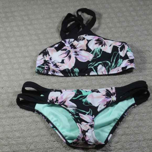 Bikini Lab Size L Two Piece Black & Pink Floral Swimsuit - Picture 1 of 8